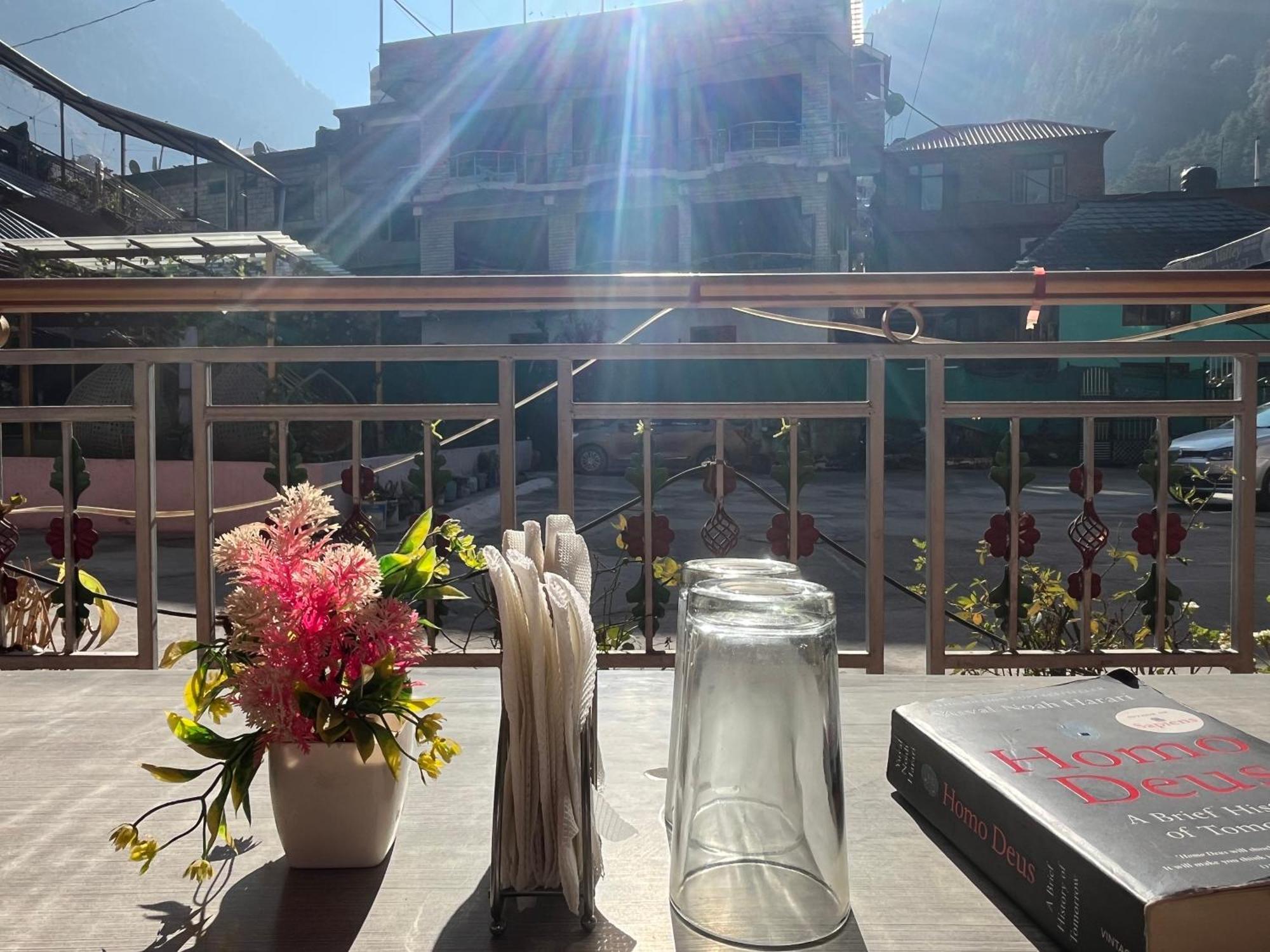 Hotel Dream Valley Kasol #Near Mall Road #River View #Parking #Gaming Zone #Open Terrace #Restaurant Exteriör bild