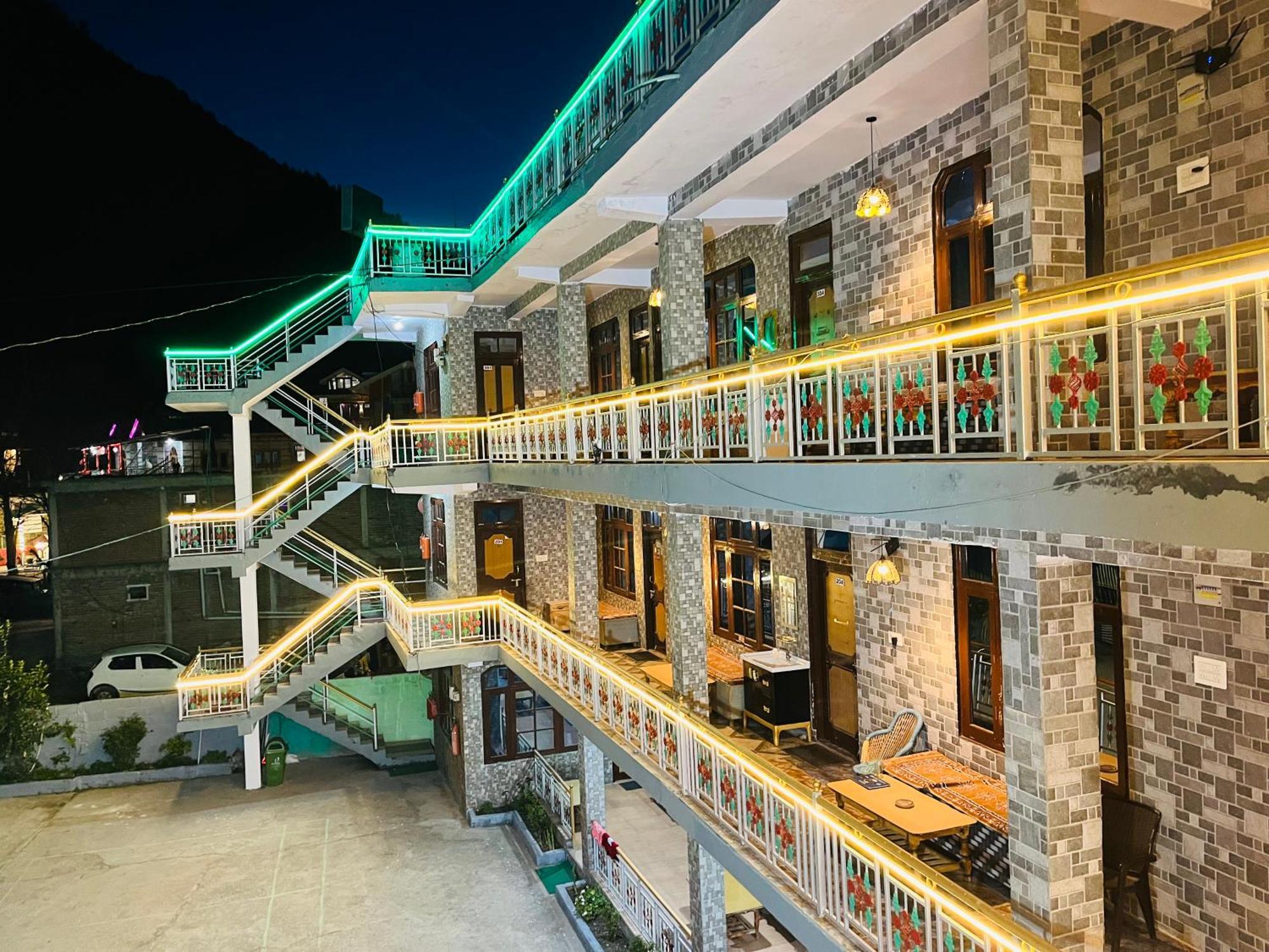 Hotel Dream Valley Kasol #Near Mall Road #River View #Parking #Gaming Zone #Open Terrace #Restaurant Exteriör bild