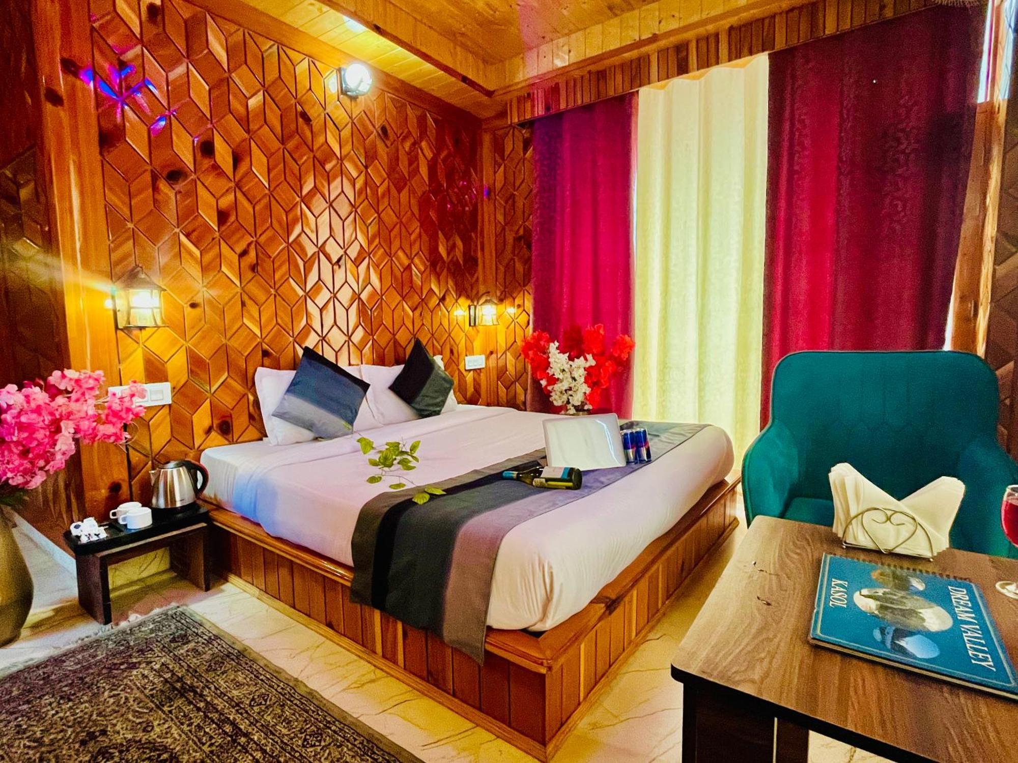 Hotel Dream Valley Kasol #Near Mall Road #River View #Parking #Gaming Zone #Open Terrace #Restaurant Exteriör bild