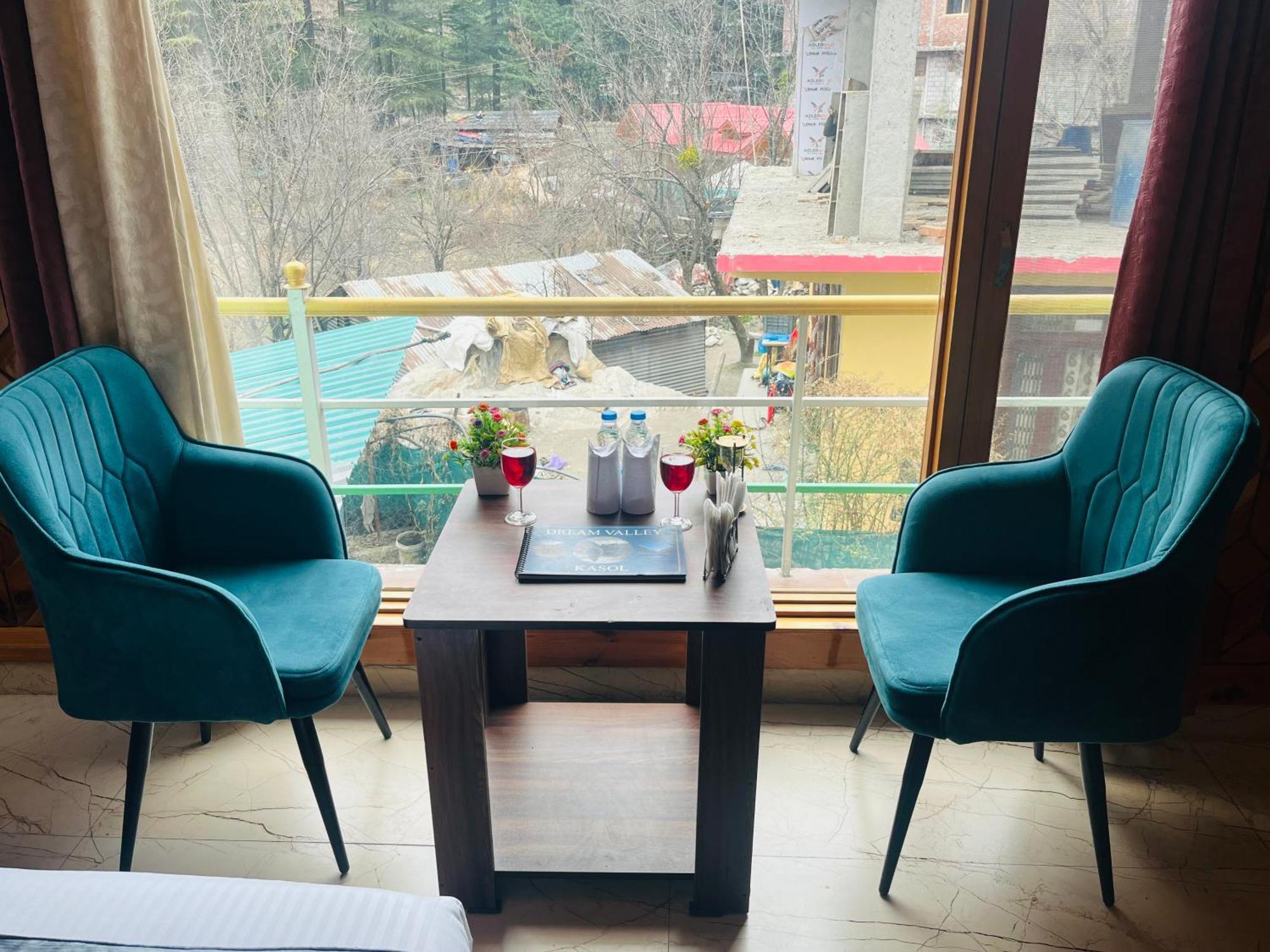 Hotel Dream Valley Kasol #Near Mall Road #River View #Parking #Gaming Zone #Open Terrace #Restaurant Exteriör bild